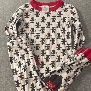 3/$15- Hanna Andersson White Pajama Set with Black and Red Minnie Silhouettes